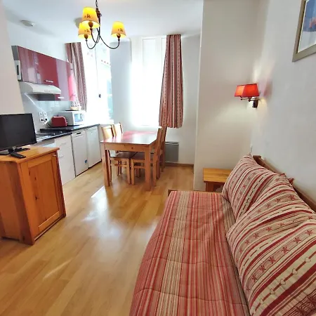 Апартаменты Pat 83, T2, Centre Luchon, Wifi, Casier A Skis, 4 Personnes
