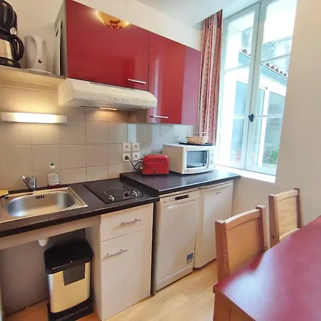 Pat 83, T2, Centre Luchon, Wifi, Casier A Skis, 4 Personnes Апартаменты Bagneres-de-Luchon